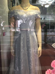 结婚礼服与婚纱优惠出租